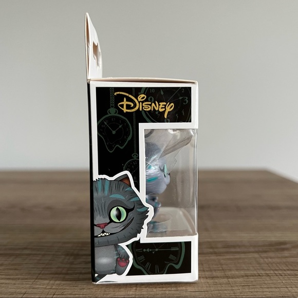 Funko Chessur Pocket Pop Keychain Disney Alice Through the Looking Glass - Picture 2 of 7